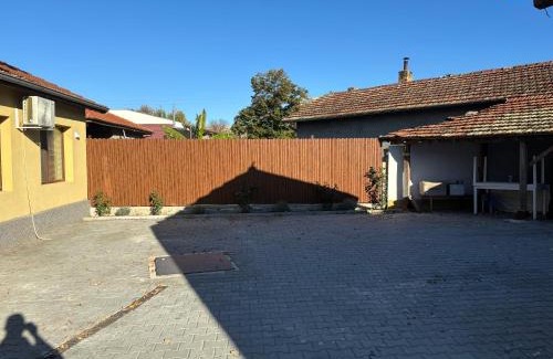 Targovishte House | КЪЩА ЗА ГОСТИ Раковска 97