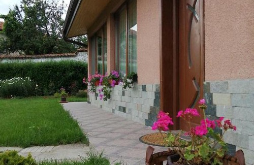 Hisarja House | Къща За Гости Уют Guest House Cozy