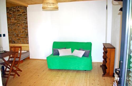 Letnitsa House | Къщичка Под шарената сянка