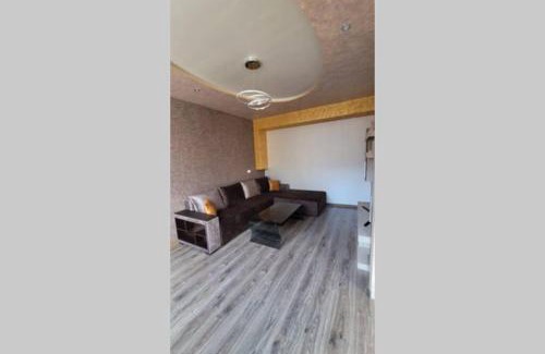 Yambol Apartment | Луксозен апартамент с гледка към парк и топ център