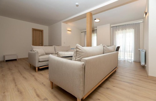 Batak House | Луксозни студия “Старият Батак” / Luxury studios “The Old Batak”