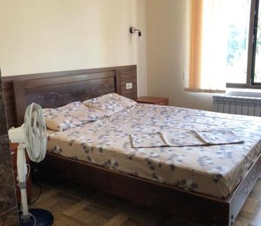 Degtyari House | Номер з видом на сад