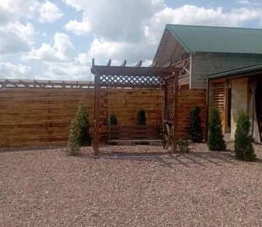 Zalissya House | Озеро Надії