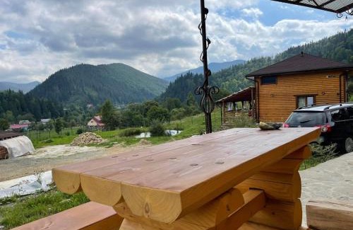 Tatariv Villa | Панорама Маґура 2к