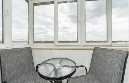 Podil Apartment | Поліл, Набережно-Хрещатицька 11