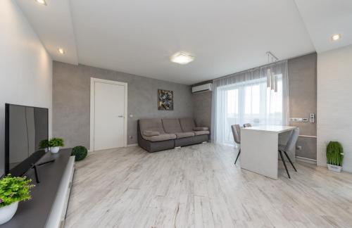 Podil Apartment | Поліл, Набережно-Хрещатицька 11