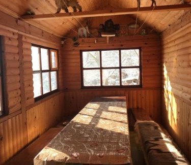Yaremche Cabin | Під лісом у гіда