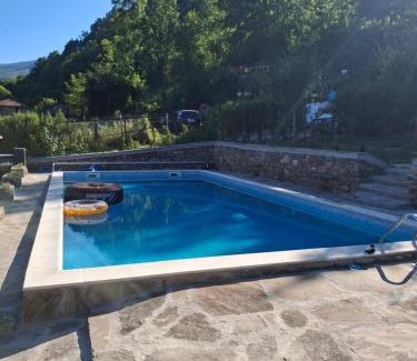 Apriltsi Hotel | Семеен хотел Балканъ-Априлци