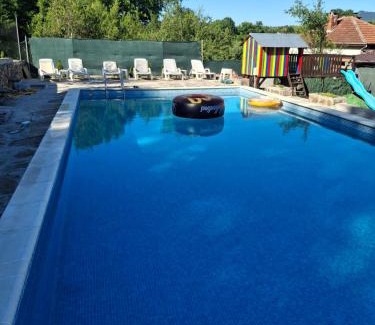 Apriltsi Hotel | Семеен хотел Балканъ-Априлци