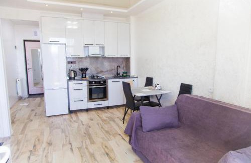 Batumi Apartment | Семейный уют