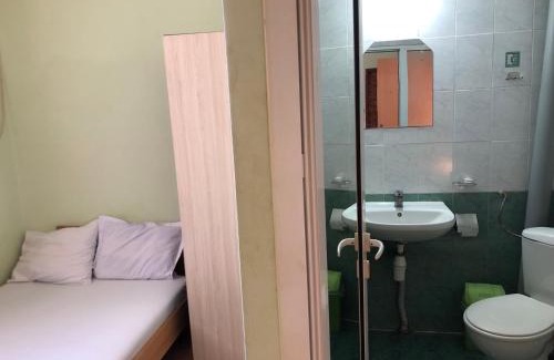 Yambol House | стаи за гости Контраст