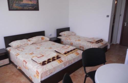 Akhtopol House | Стаи под наем "Таня"- безплатен паркинг на 100 метра