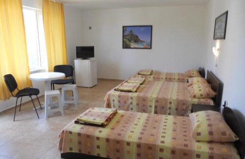 Akhtopol House | Стаи под наем "Таня"- безплатен паркинг на 100 метра