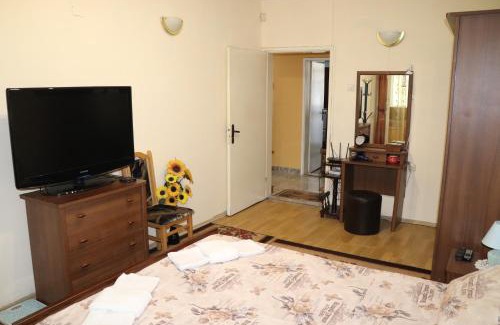Odesos Apartment | Супер апартамент-център Варна