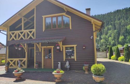 Tatariv Apartment | Сімейний котедж У Діани