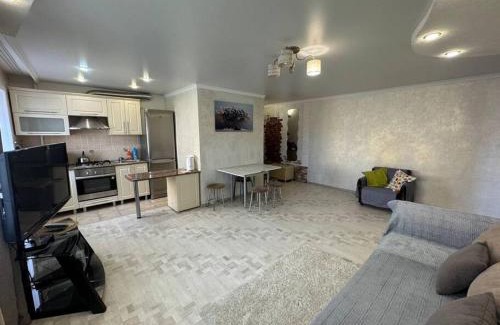 Kostanay Apartment | Трехкомнатная квартира в центре города с выходом в центральный Парк