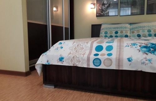 Vtoraya Pyatiletka Apartment | Турист Хаус Апартаменты пл Советская