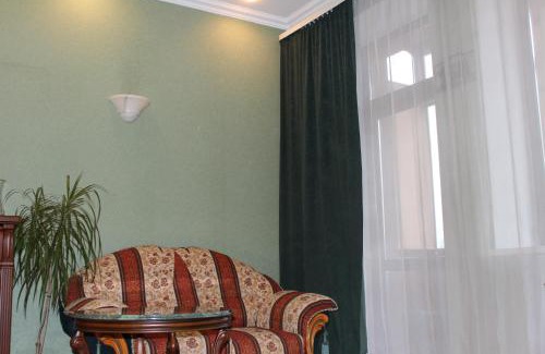 Pechers'kyi District Apartment | Центр Печерск метро Зверинецкая, Печерская