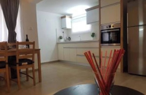 Bene Beraq Villa | אבני החושן- Avnei Hoshen - One-Bedroom Apartment