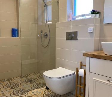 El-Rum House | בחצר של יאיר