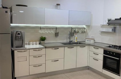 Bene Beraq Apartment | בנתיים