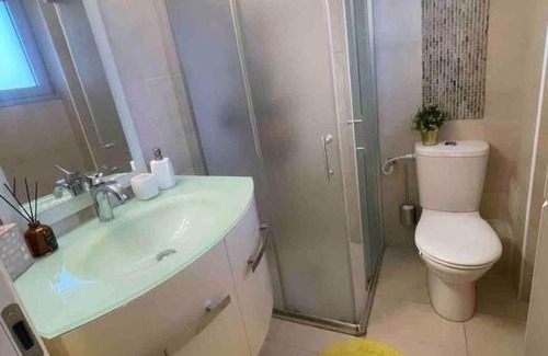 Rishon LeTsiyon Apartment | דירת בוטיק במגדלי SKY