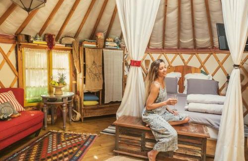 Abirim House | "היורט באבירים" מסע בזמן אל פשטות, שקט וחיבור לטבע