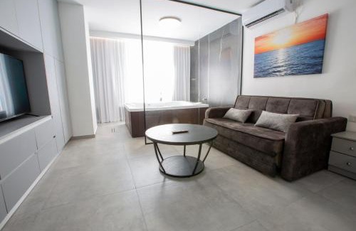 Netanya Apartment | חוויה בכיכר גולד