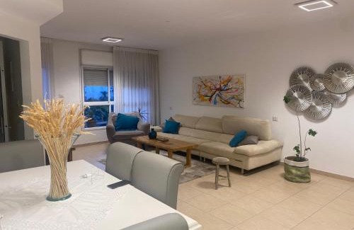 Rishon LeTsiyon Apartment | סאל פאי תפוחים
