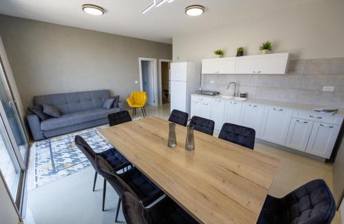 Beit Shemesh Apartment | שקט על הנוף - עם מתחם בריכה וג'קוזי