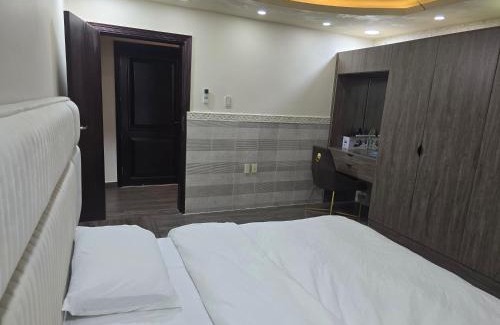 Al Jubail Apartment | استديو المرقاب للشقق المخدومه 3