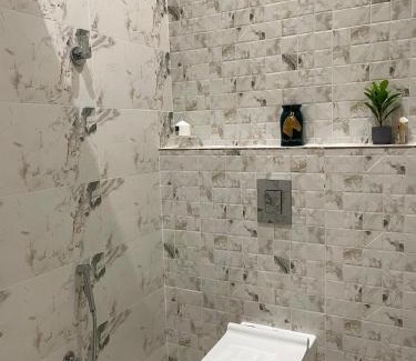 Buraydah Ski Chalet | شالية بمسبح وغرفة نوم سانسا