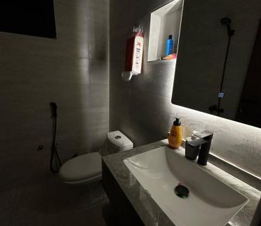 Riyadh Apartment | شقة بغرفة نوم وصالة أنيقة