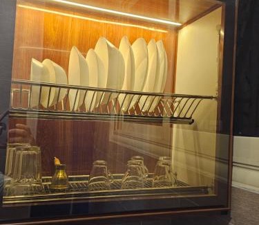 Al Duqqi Apartment | شقة بوسط المدينة الدقي