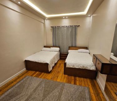 Al Duqqi Apartment | شقة بوسط المدينة الدقي