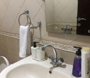 Buraydah Apartment | شقة جوار شارع البخاري (دخول ذاتي ١أ)