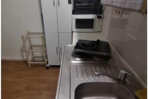 Veeweide Apartment | شقة دوبلكس في بروكسل غرفة وصالون في الطابق الرابع قريب من سنتر المدينة