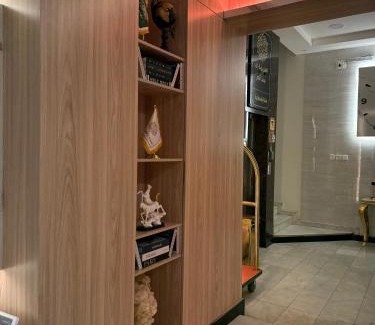 Nejran Apartment | شقق العزيزية إن للشقق المخدومة