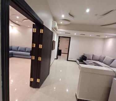 Al Aziziyah Apartment | شقق طلائع الدانه للوحدات المخدومه
