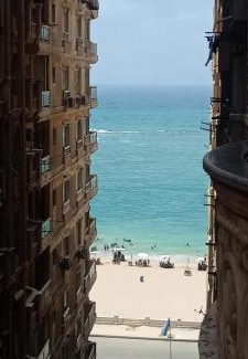 Al-Muntazah Apartment | شقه فيو بحر بالمندره