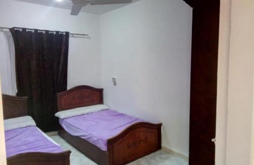 Marsa Matruh Ski Chalet | للإيجار في مطروح شاليه داخل قرية سياحية شاليه شايف البحر امتداد شاطئ الابيض البحر متاح لكن حمام السباحة هذا الصيف به أعمال صيانه 130