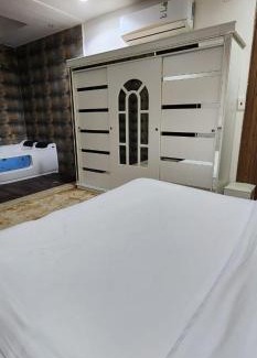 Gurayat Apartment | مؤسسة مقهي حلا ثلاثه لتقديم المشروبات