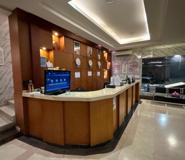 Buraydah Apartment | منازل الحمراء السكنية للشقق المخدومة "إقتصادي"