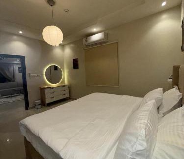 Al Aziziyah Apartment | منازل دانا للشقق المخدومة
