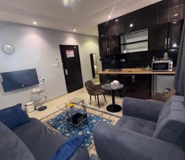 Al Aziziyah Apartment | منازل دانا للشقق المخدومة