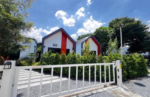 Racha Thewa Ski Chalet | บ้านต้นลมสุวรรณภูมิ Baantonlom suvarnabhumi