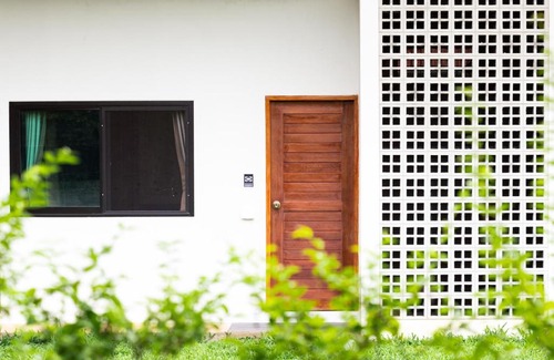 San Sai House | ปันสุข ห้องพักหลักร้อย Pun-Suk