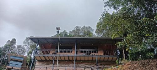 Huai Makhuea Som House | ม้งโฮมสเตย์รีสอร์ท