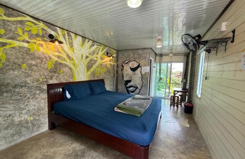 Thong Pha Phum House | อีต่องโฮมสเตย์