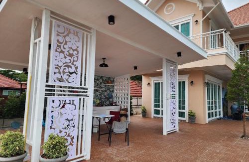 Takat Ngao Villa | เสถียร ซีวิว พูลวิลล่า